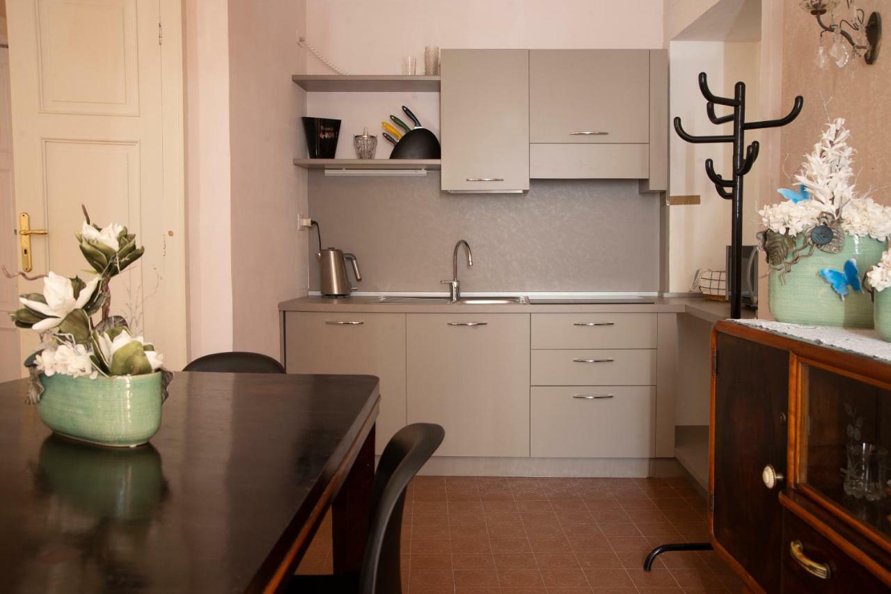 Bed & Roses Meni Apartment La Morra Exterior photo